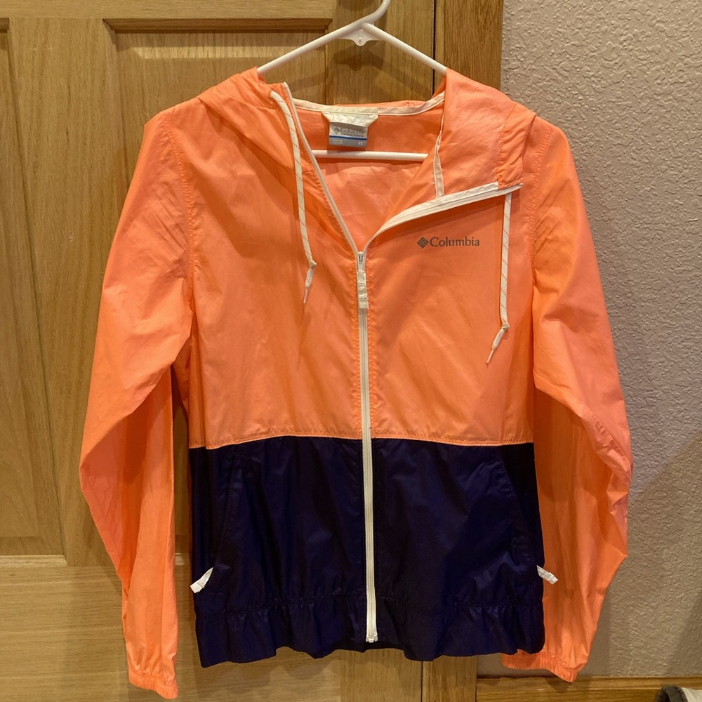 Columbia light windbreaker jacket. Size: x-small